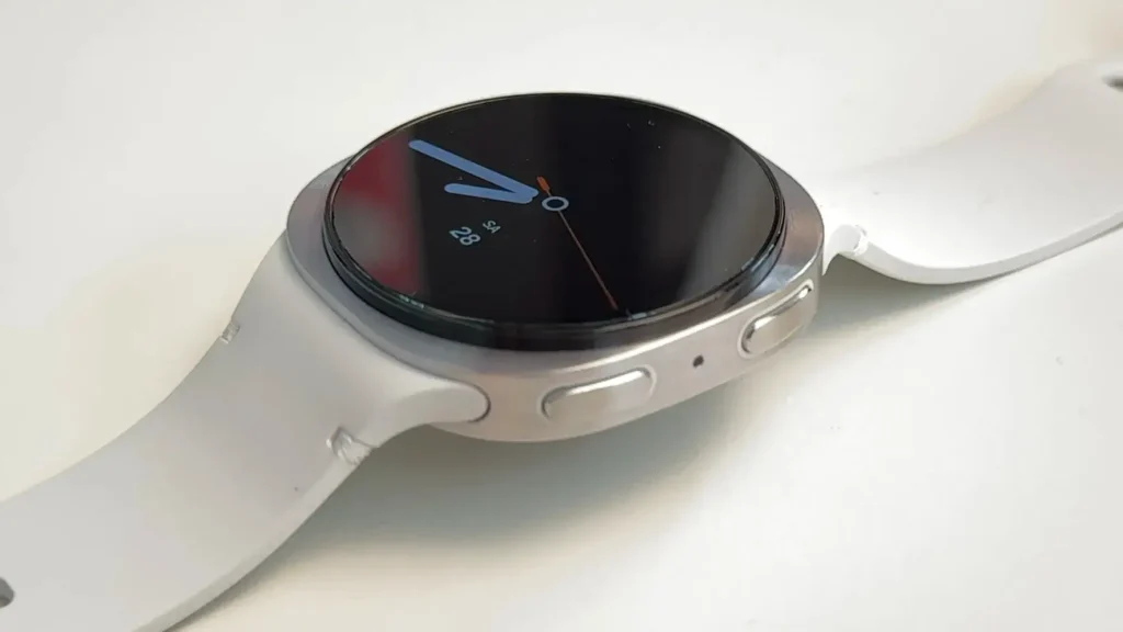 Galaxy watch 8 40mm daizima 3 - فروشگاه اینترنتی دایزیما ساعت هوشمند سامسونگ مدل Galaxy Watch 8 40mm L320