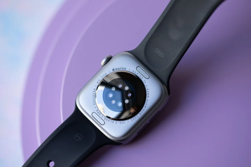 Apple watch series11 DAizima 1 2 - فروشگاه اینترنتی دایزیما ساعت هوشمند اپل واچ مدل Apple Watch 11 series 46mm